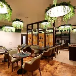 Quality Inn City Centre Varanasi